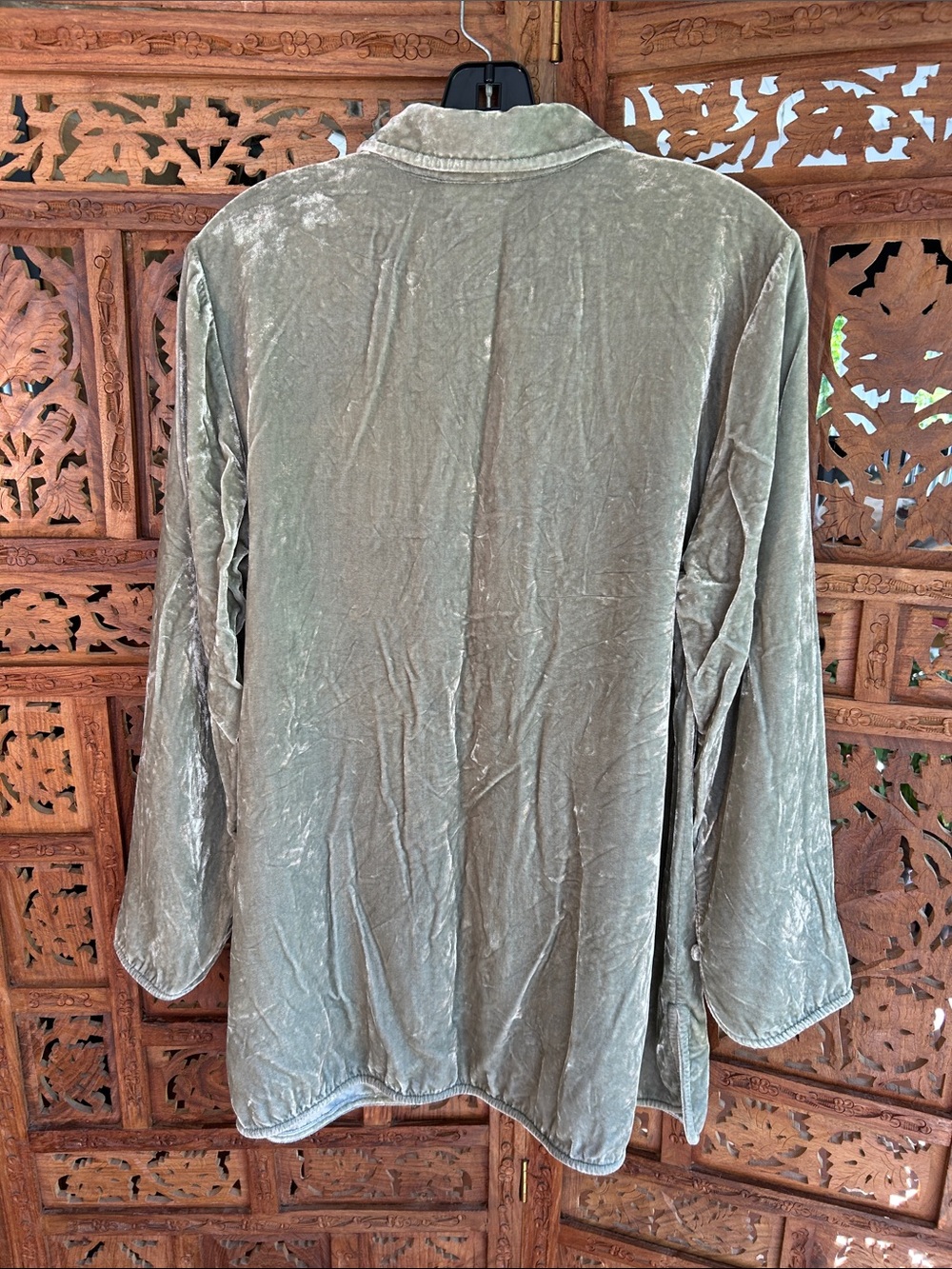 Soft Surroundings Crushed Velvet Button-Down Shirt — Sage L - Picture 5 of 5